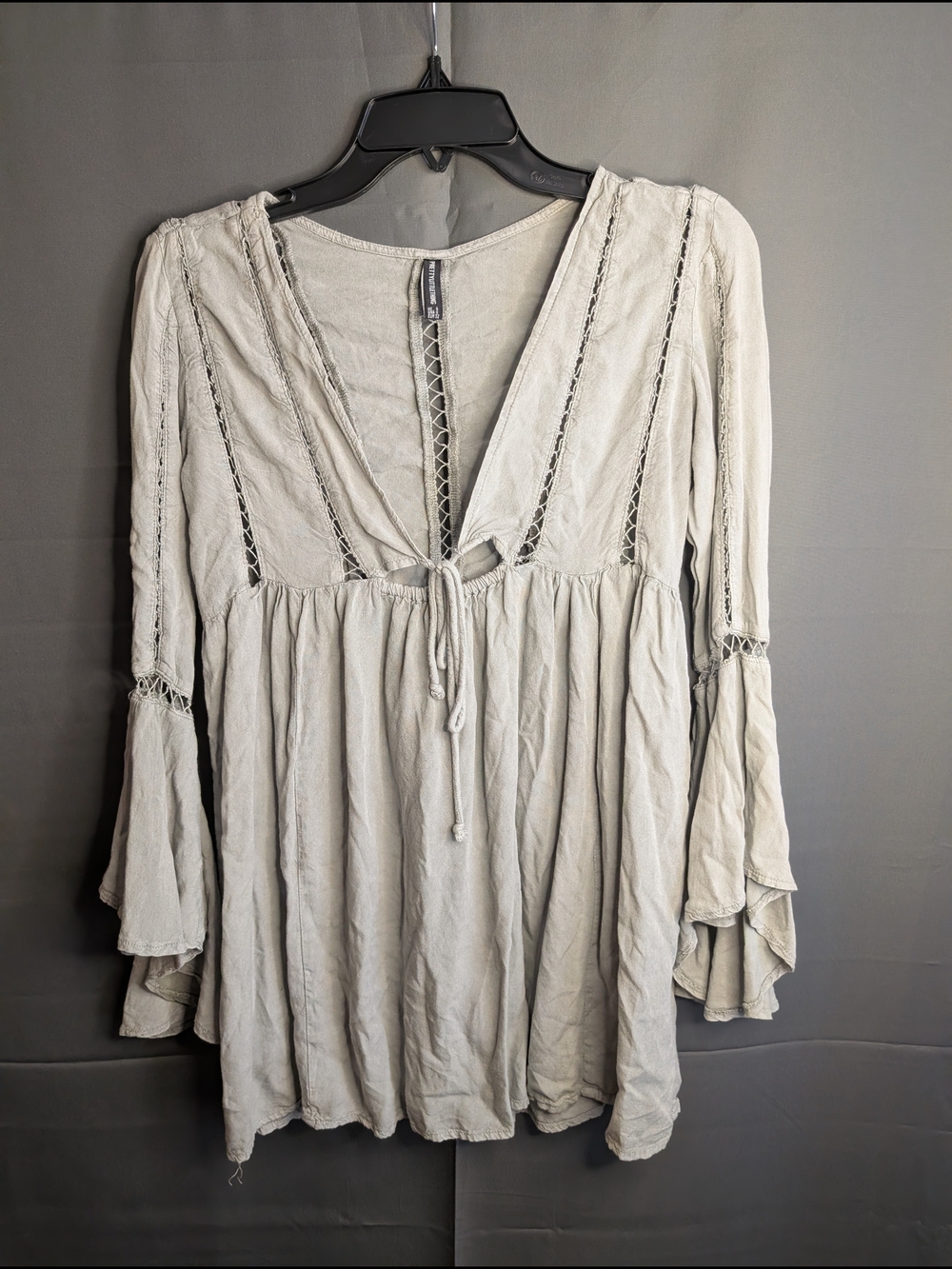 PrettyLittleThing Grey Lace-Up Top .. B